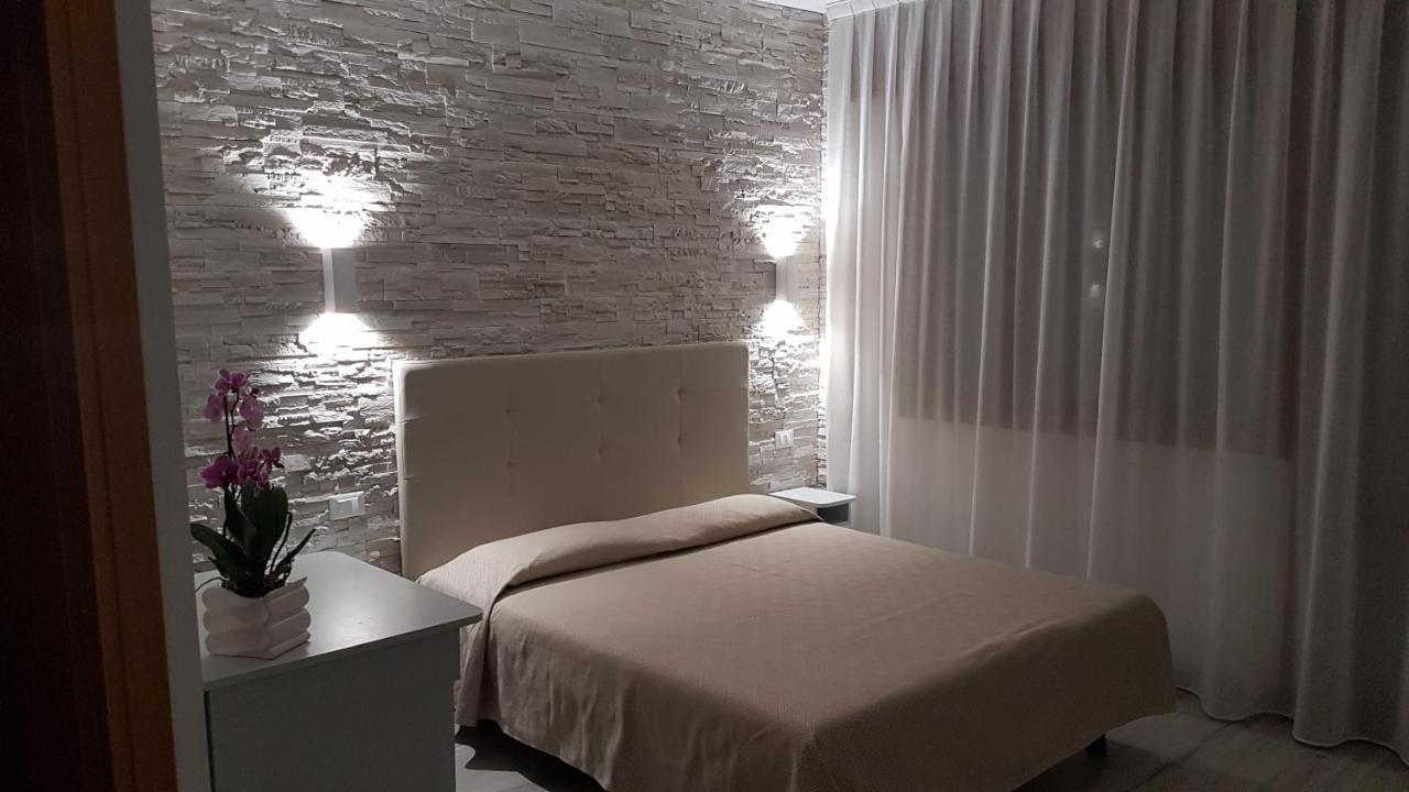 Albergo Paris Sottomarina Εξωτερικό φωτογραφία
