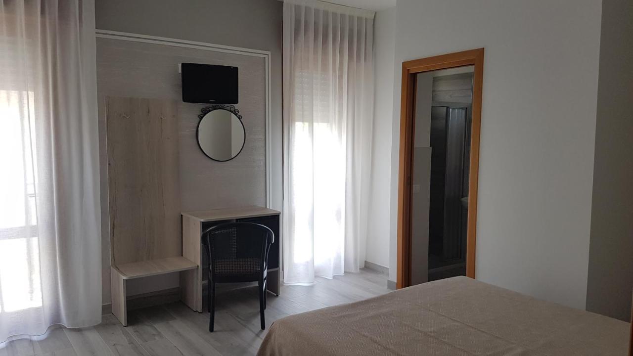 Albergo Paris Sottomarina Εξωτερικό φωτογραφία