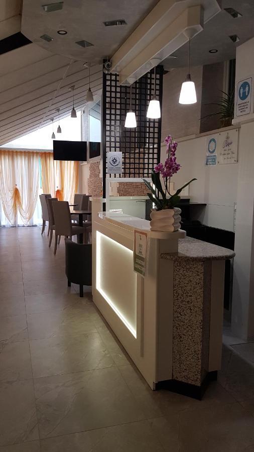 Albergo Paris Sottomarina Εξωτερικό φωτογραφία