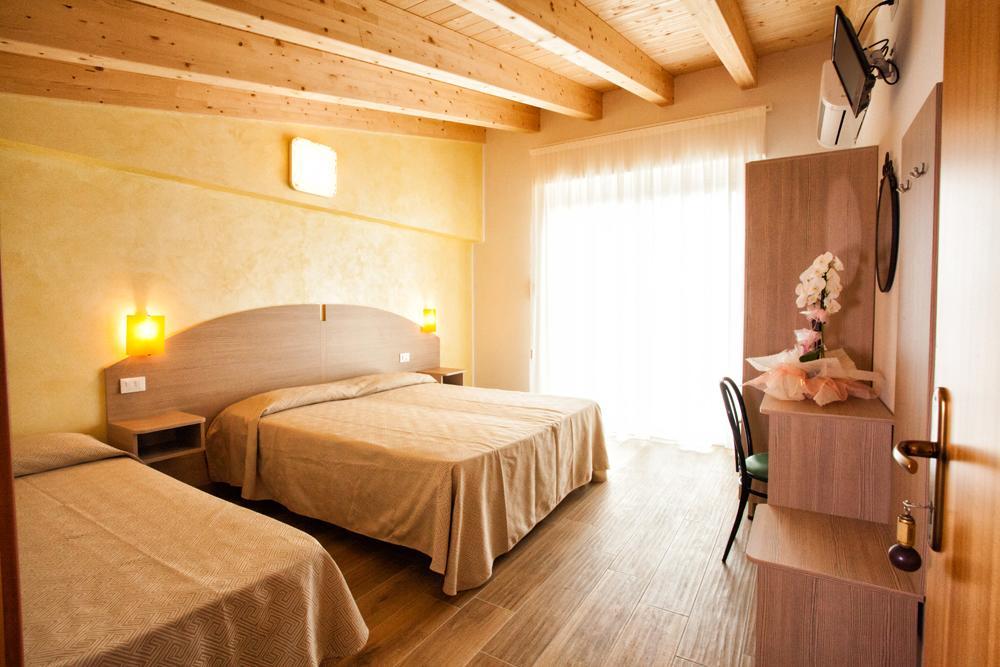 Albergo Paris Sottomarina Εξωτερικό φωτογραφία