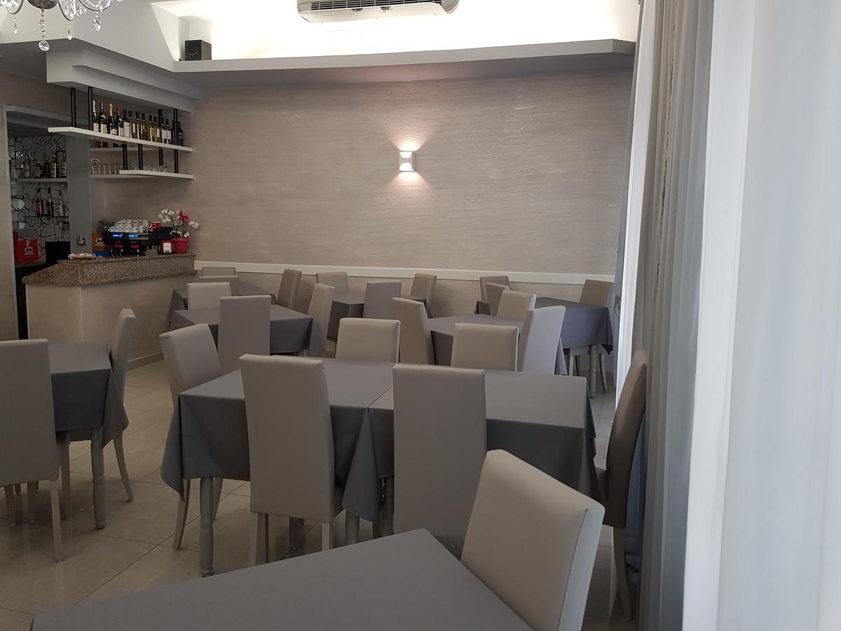 Albergo Paris Sottomarina Εξωτερικό φωτογραφία