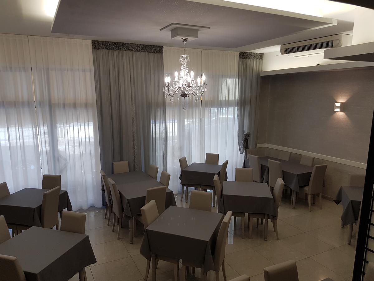 Albergo Paris Sottomarina Εξωτερικό φωτογραφία