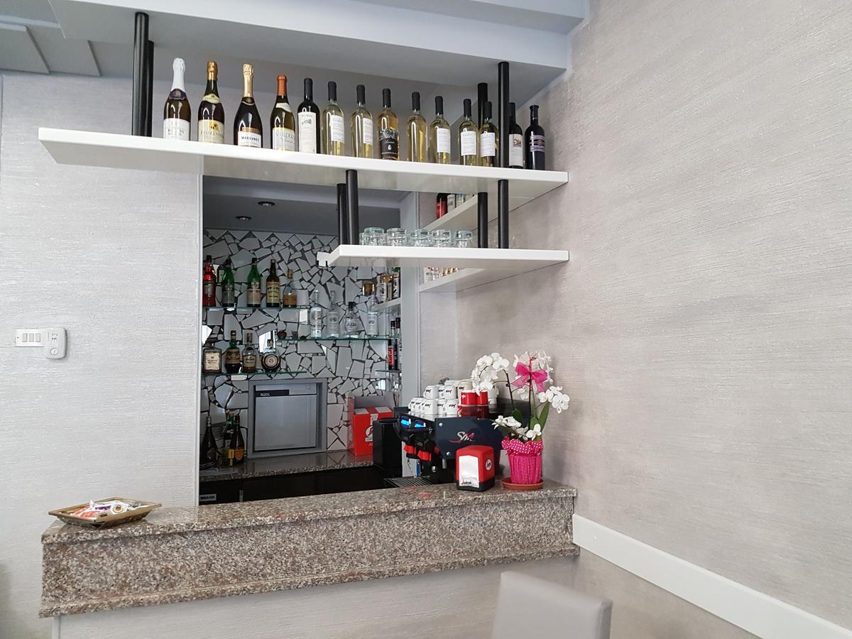 Albergo Paris Sottomarina Εξωτερικό φωτογραφία