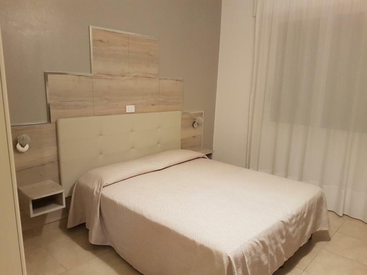 Albergo Paris Sottomarina Εξωτερικό φωτογραφία