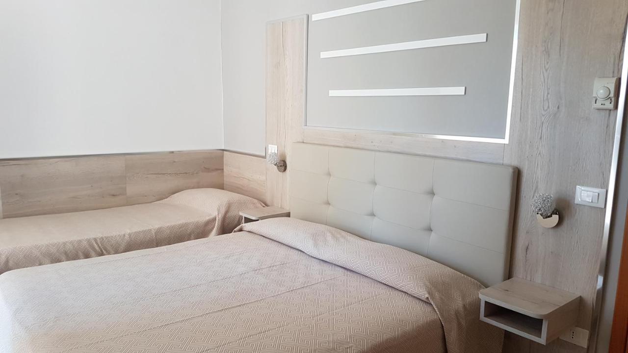 Albergo Paris Sottomarina Εξωτερικό φωτογραφία